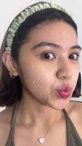 Review by Lana Landri